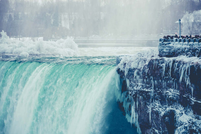 Does niagara falls freeze