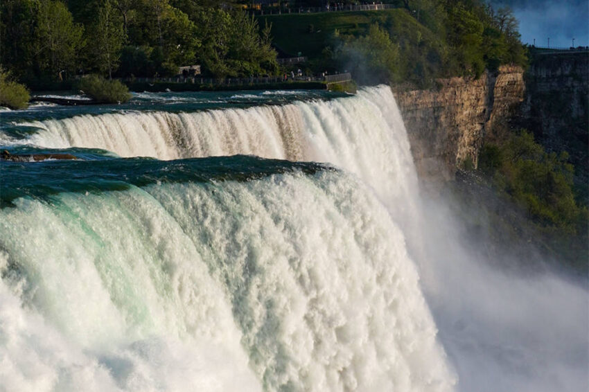 How did niagara falls form