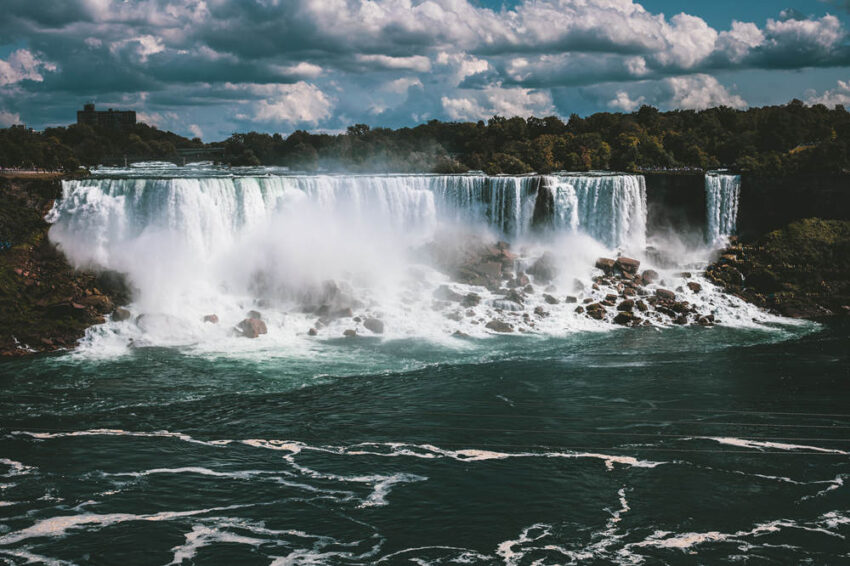 How old is niagara falls
