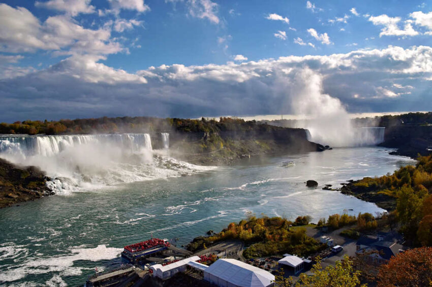 Is niagara falls one of the wonders of the world