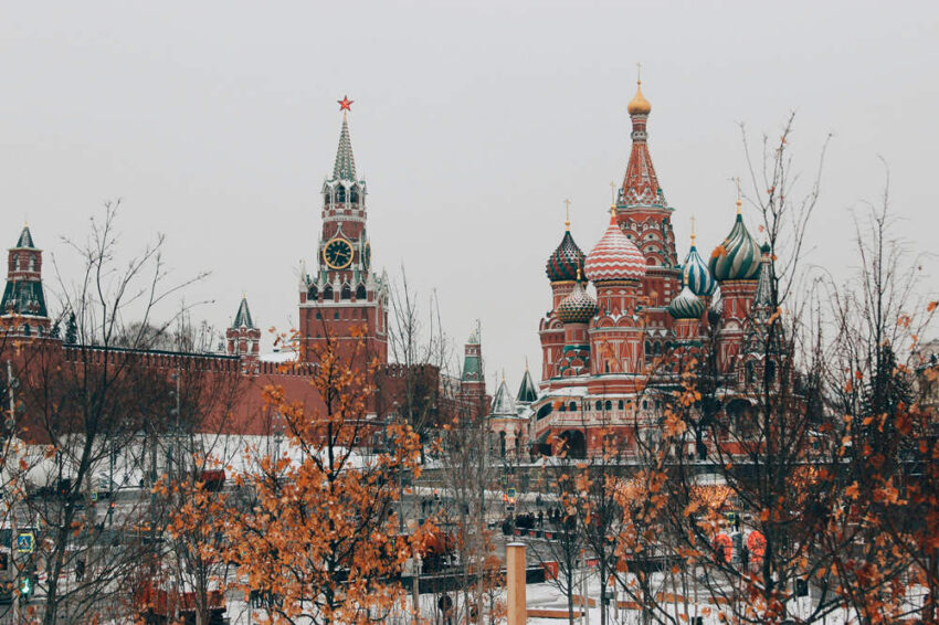Can americans travel to russia
