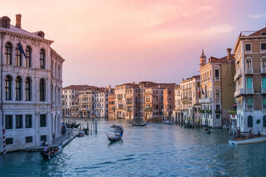 Common italian phrases for travel